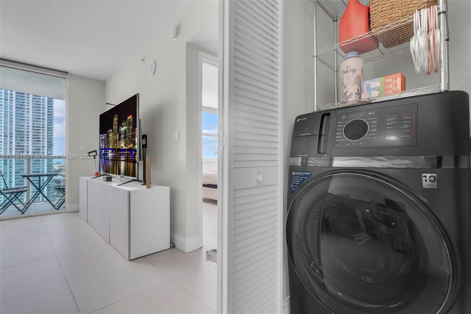 31 SE 5th St #2607 Miami, FL 33131