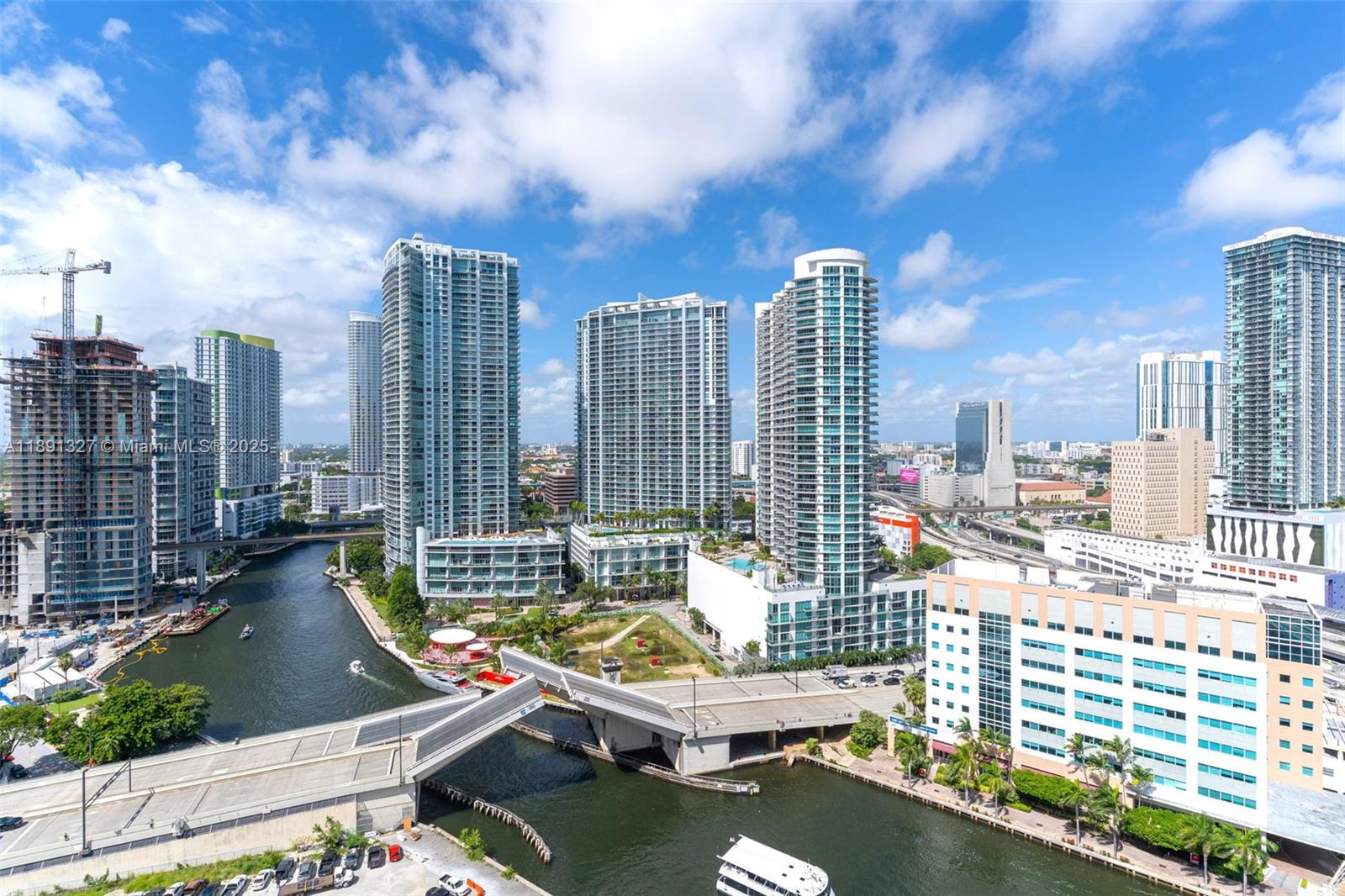 31 SE 5th St #2607 Miami, FL 33131