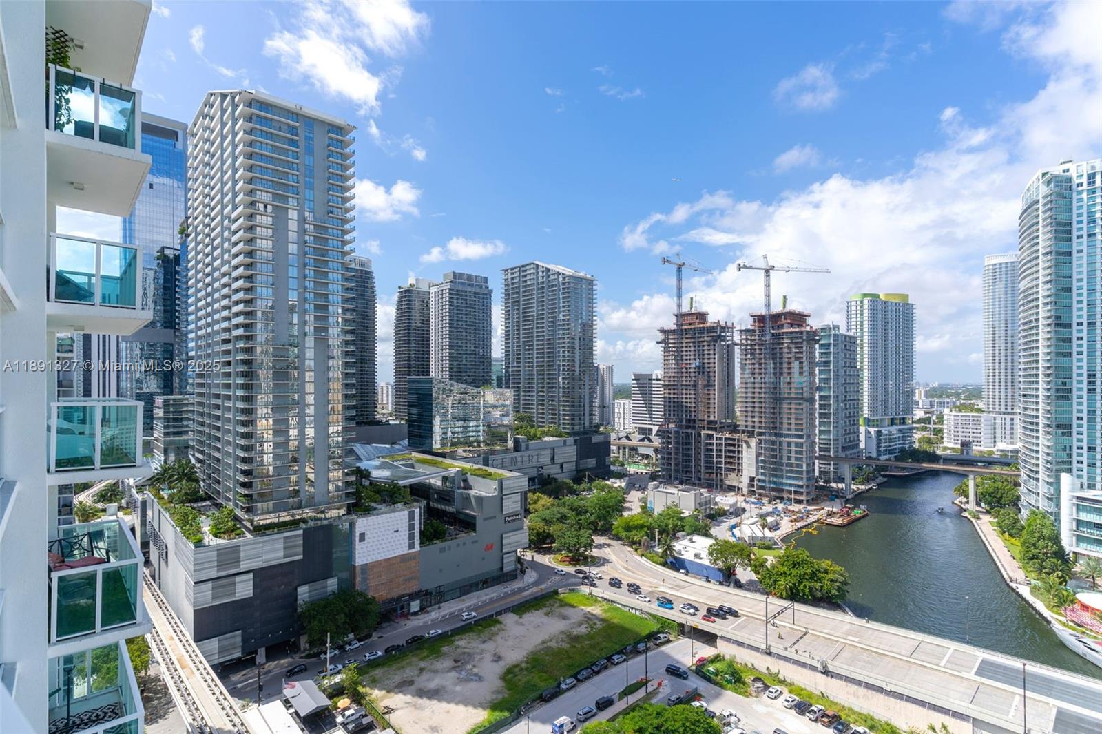 31 SE 5th St #2607 Miami, FL 33131