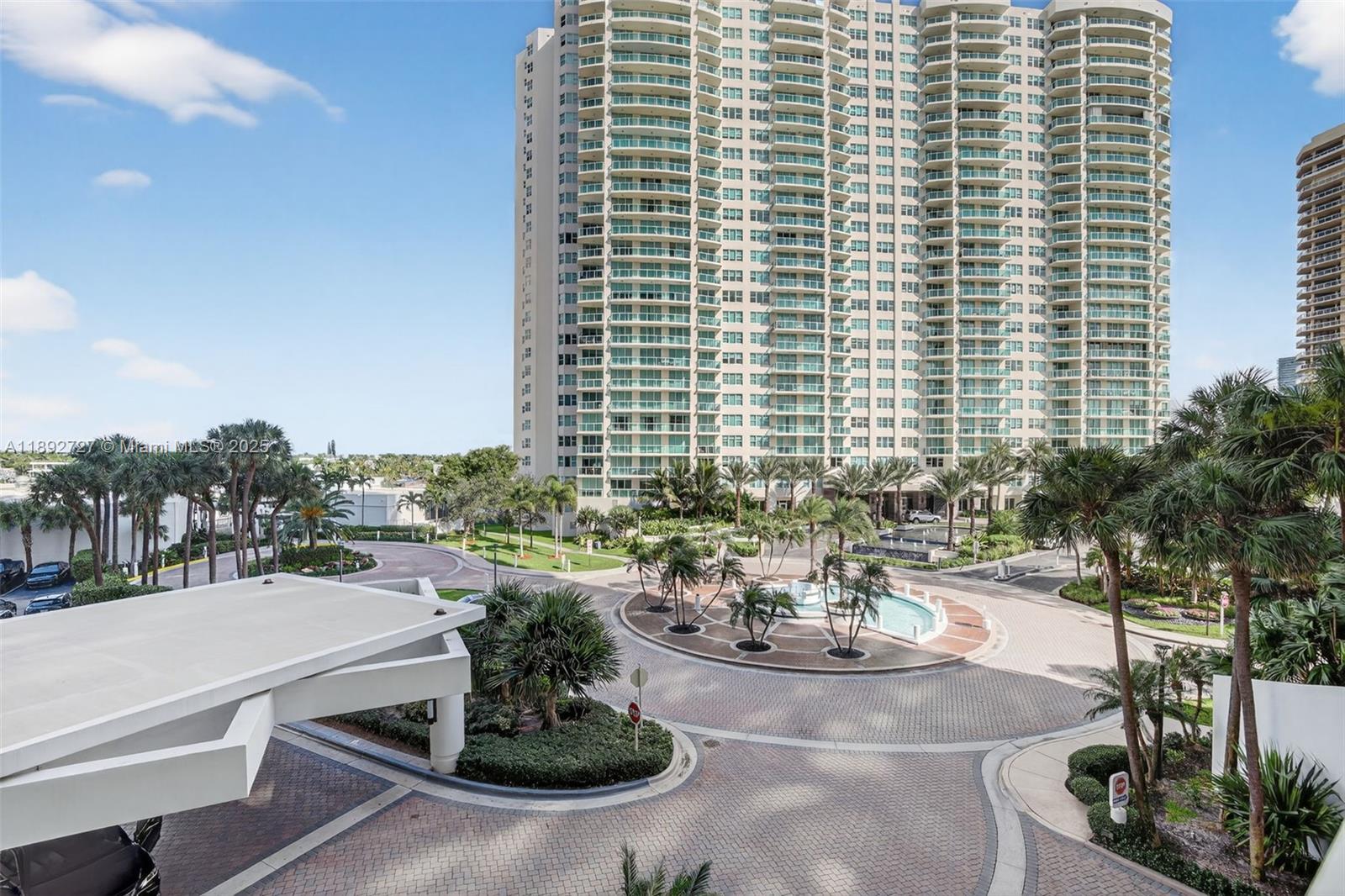 image Hamptons West13