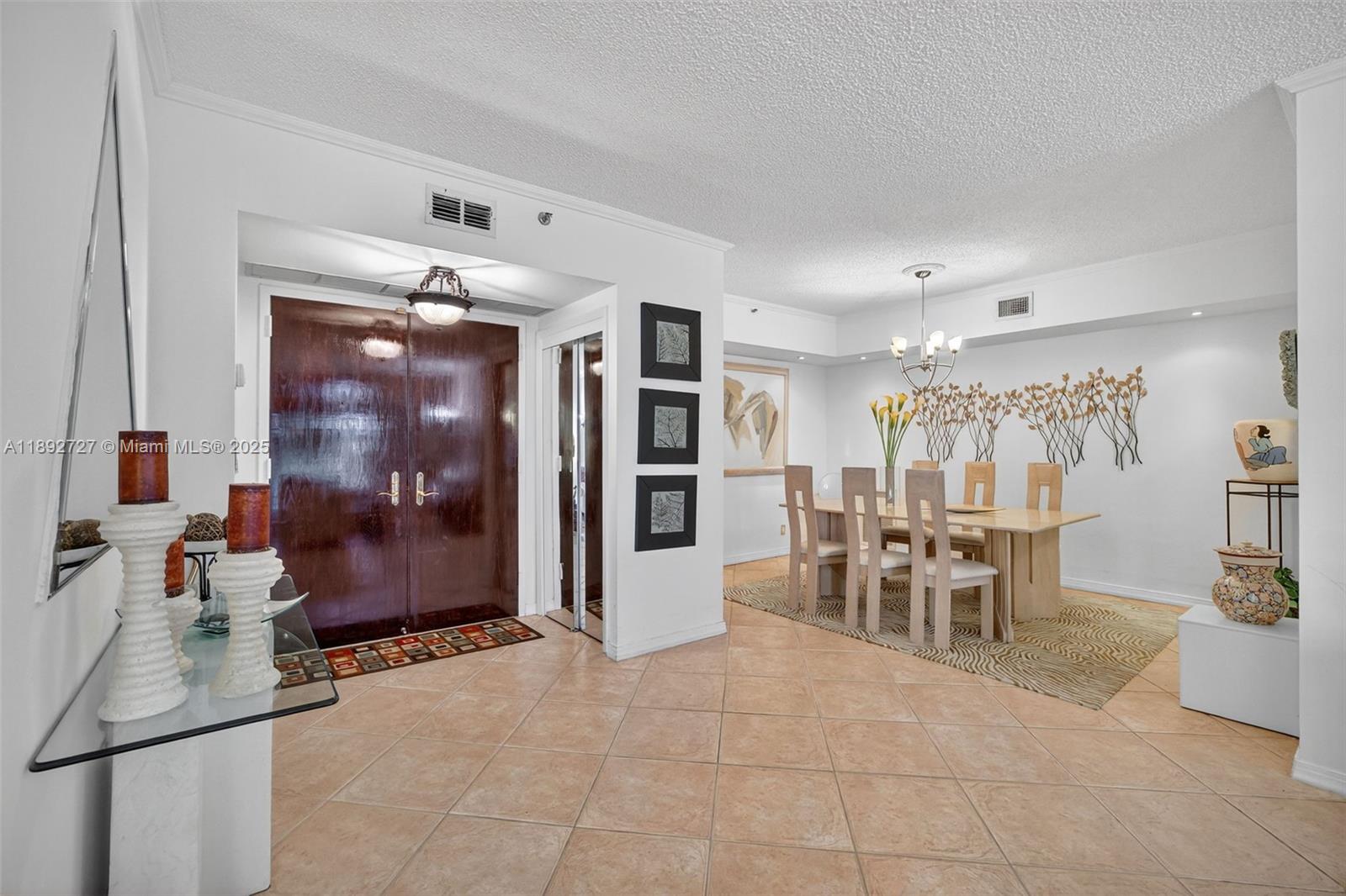 image Hamptons West15