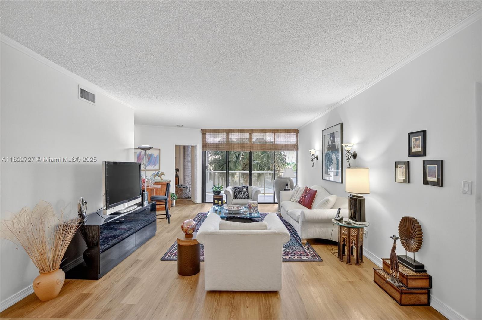 image Hamptons West1