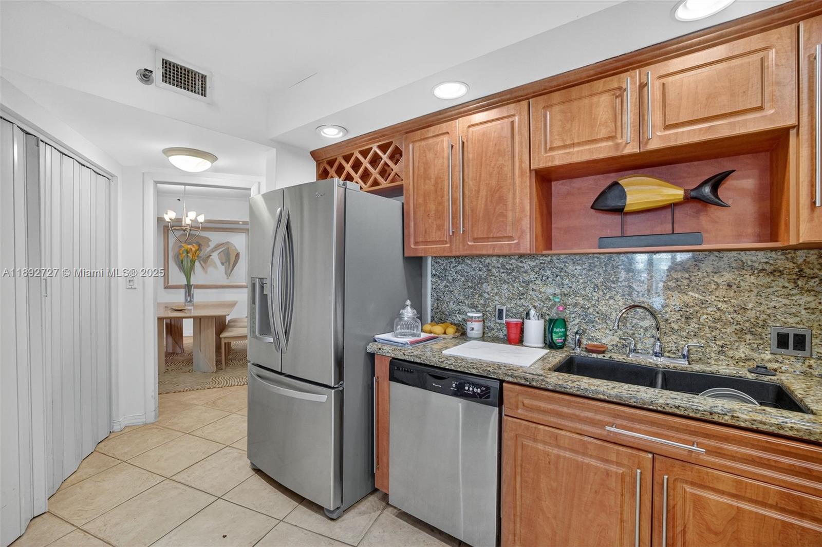 image Hamptons West23