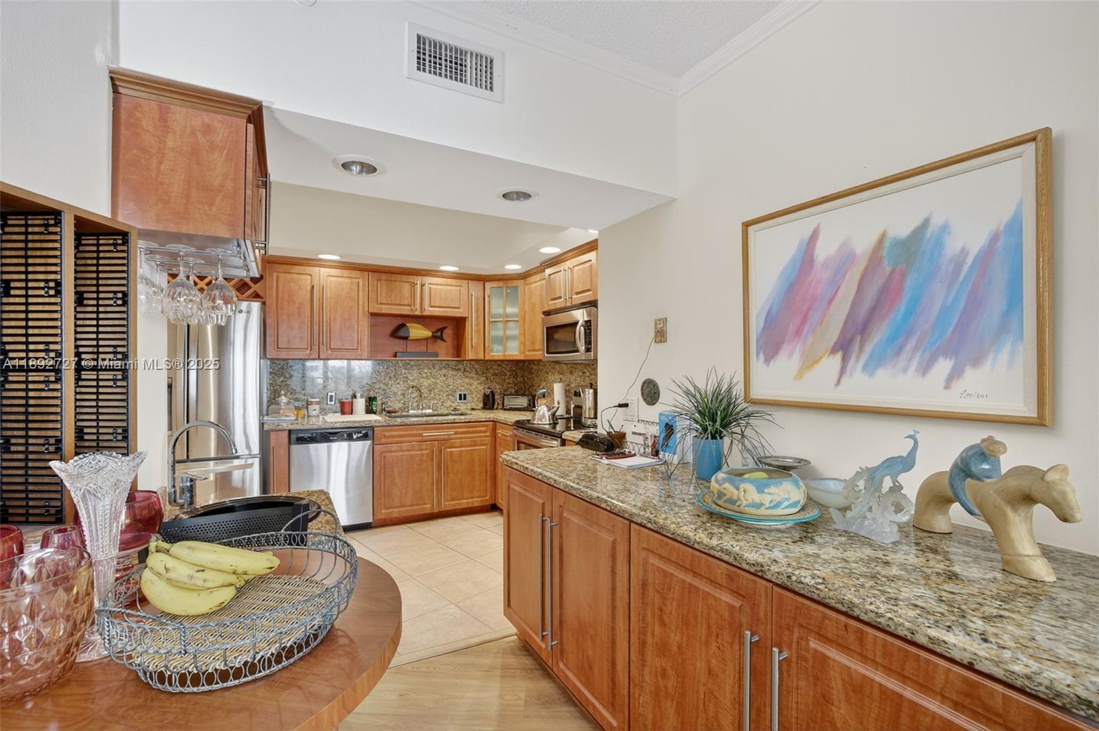 image Hamptons West24