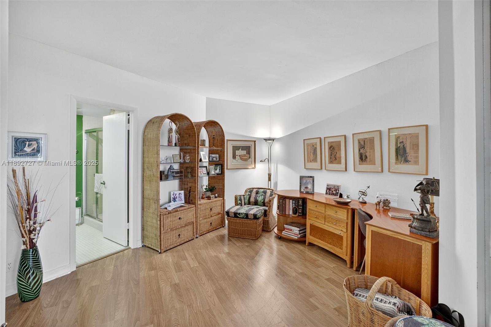 image Hamptons West36