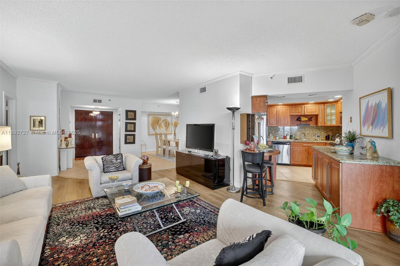 image Hamptons West4