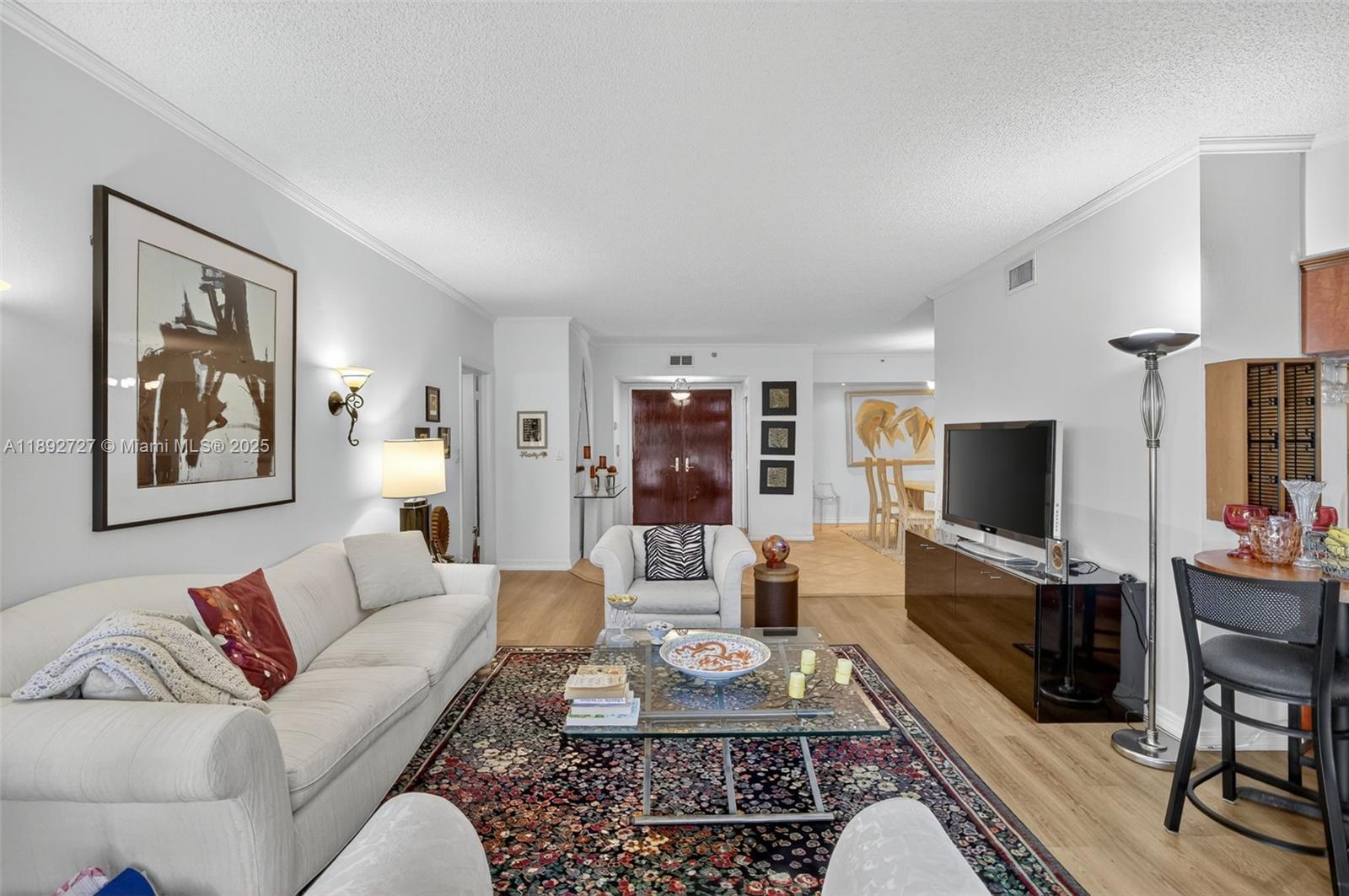 image Hamptons West5