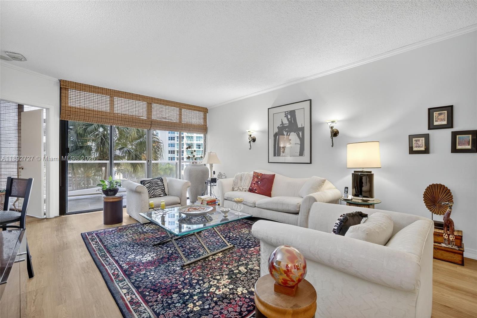 image Hamptons West7