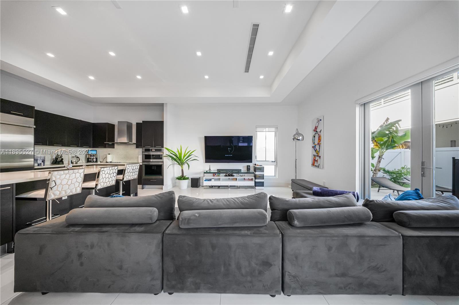 8255 NW 34th St Doral, FL 33122