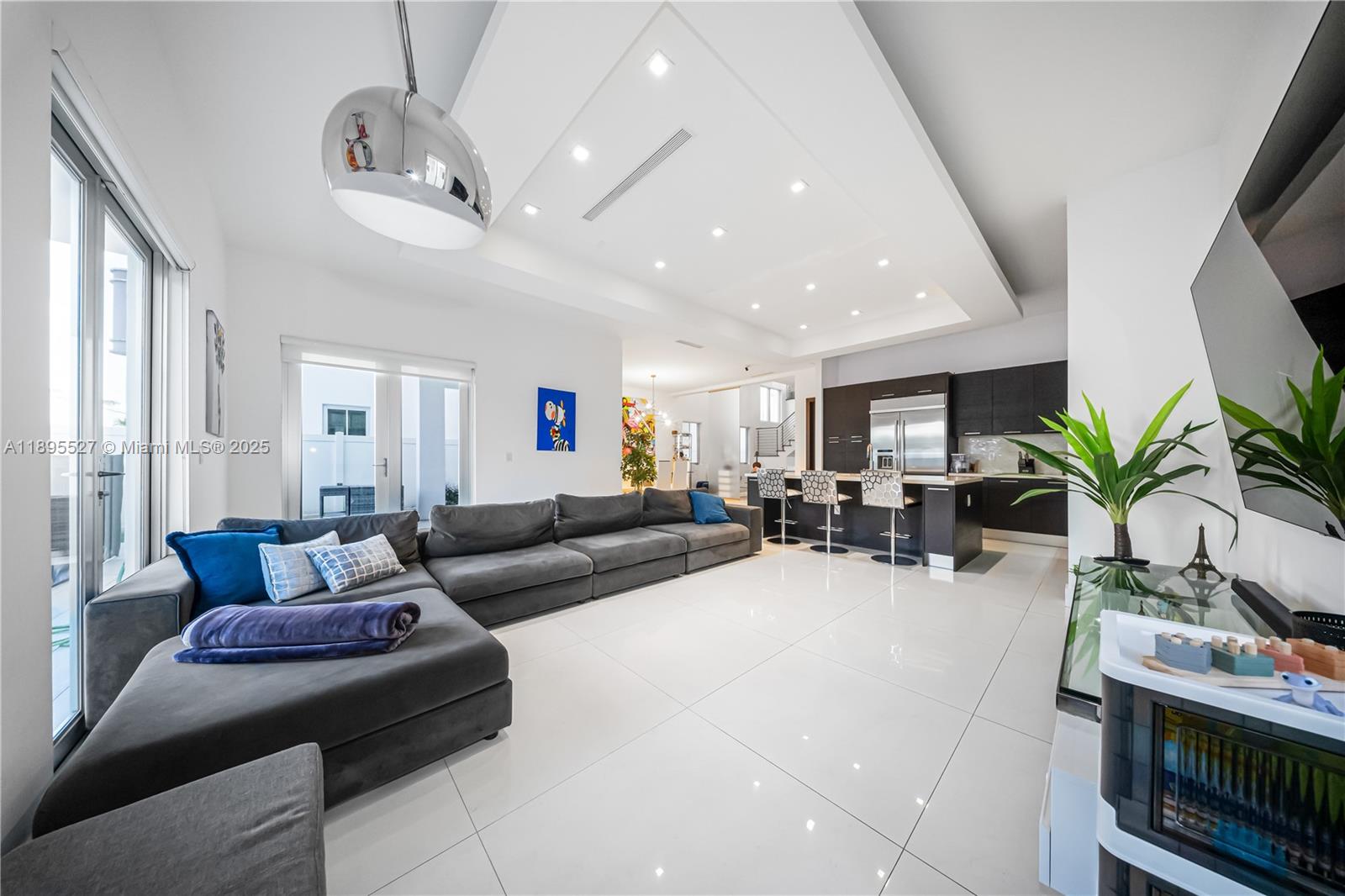 8255 NW 34th St Doral, FL 33122