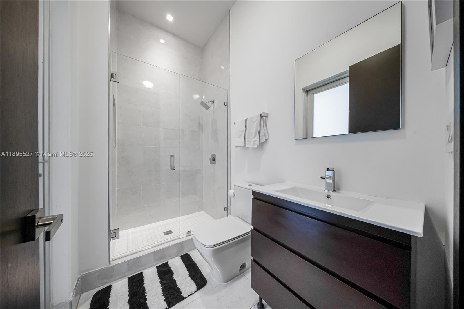 8255 NW 34th St Doral, FL 33122