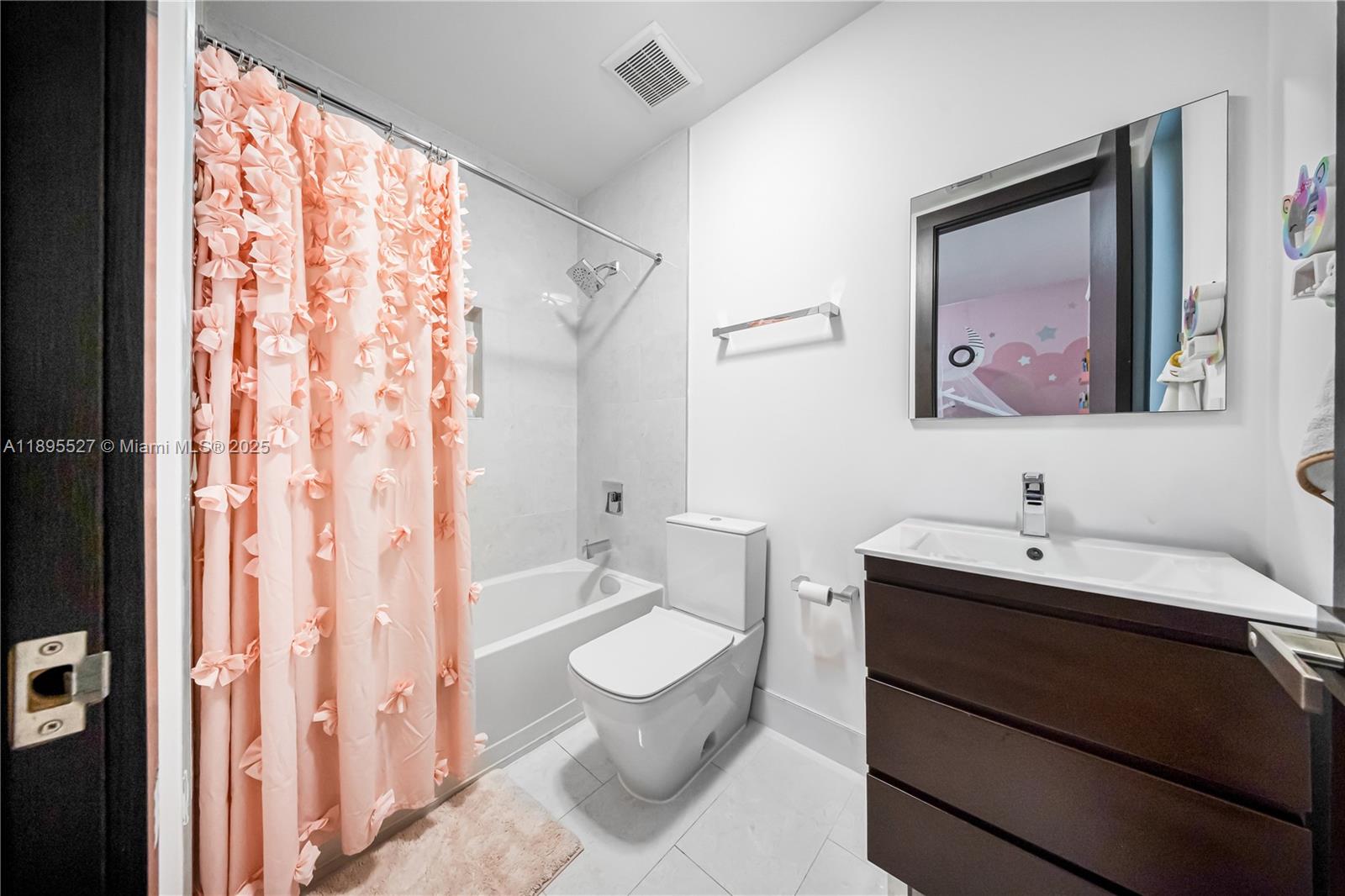 8255 NW 34th St Doral, FL 33122