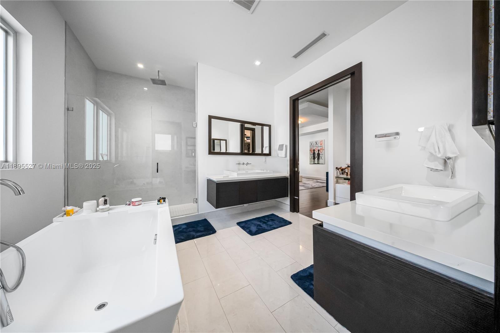 8255 NW 34th St Doral, FL 33122