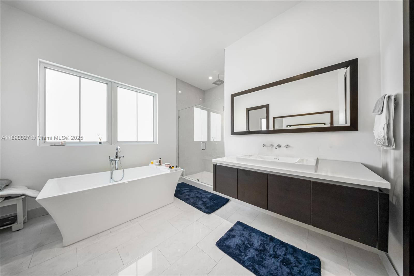 8255 NW 34th St Doral, FL 33122