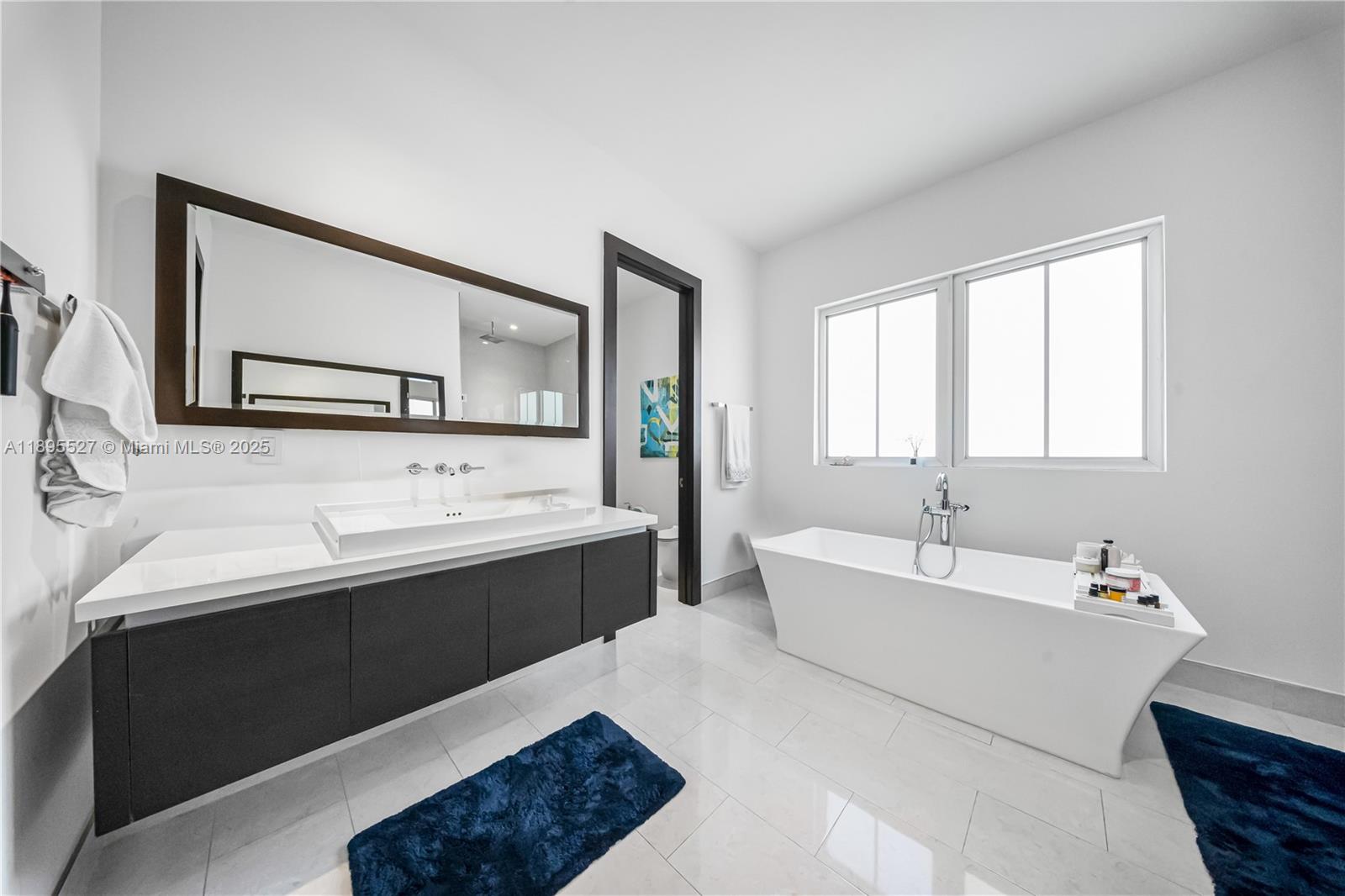 8255 NW 34th St Doral, FL 33122