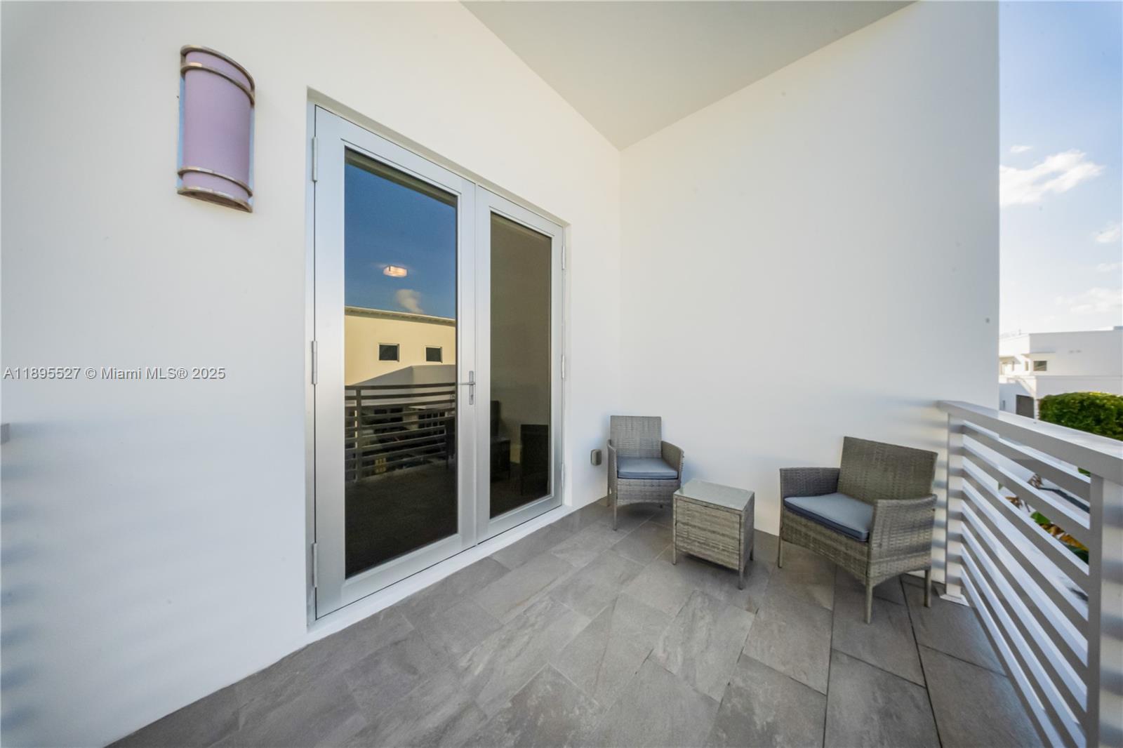 8255 NW 34th St Doral, FL 33122