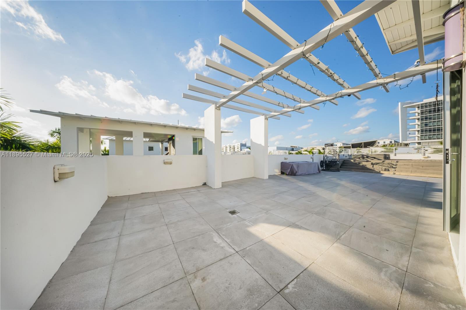 8255 NW 34th St Doral, FL 33122