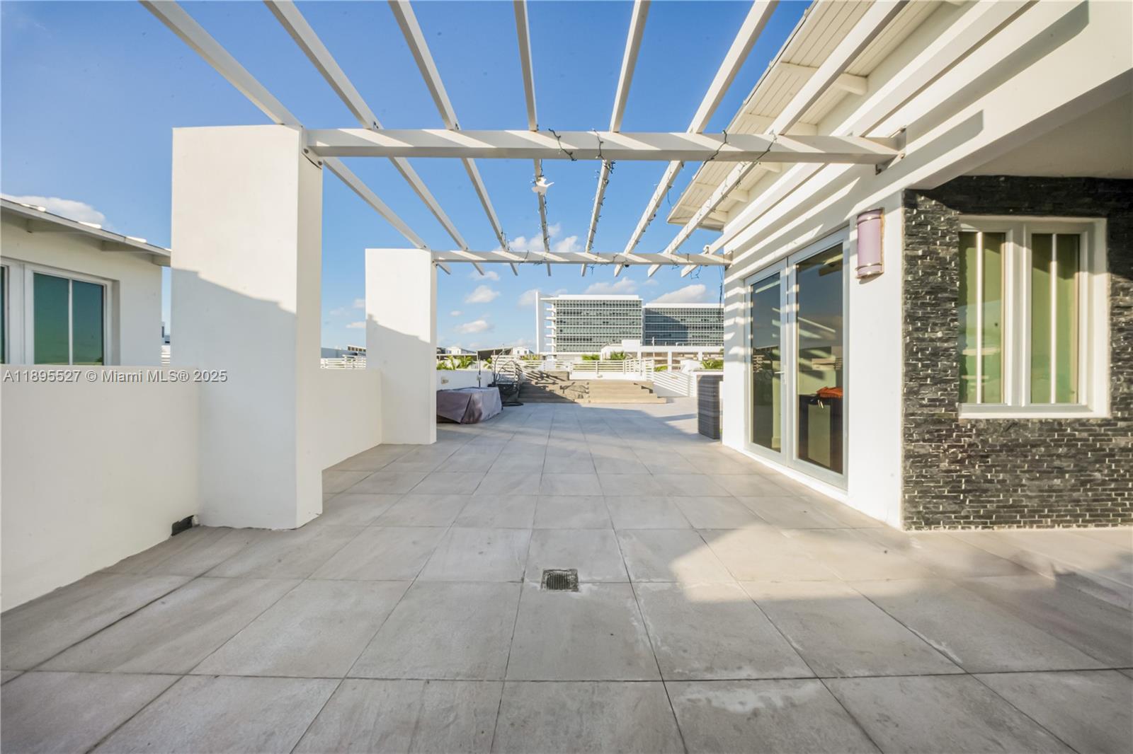 8255 NW 34th St Doral, FL 33122