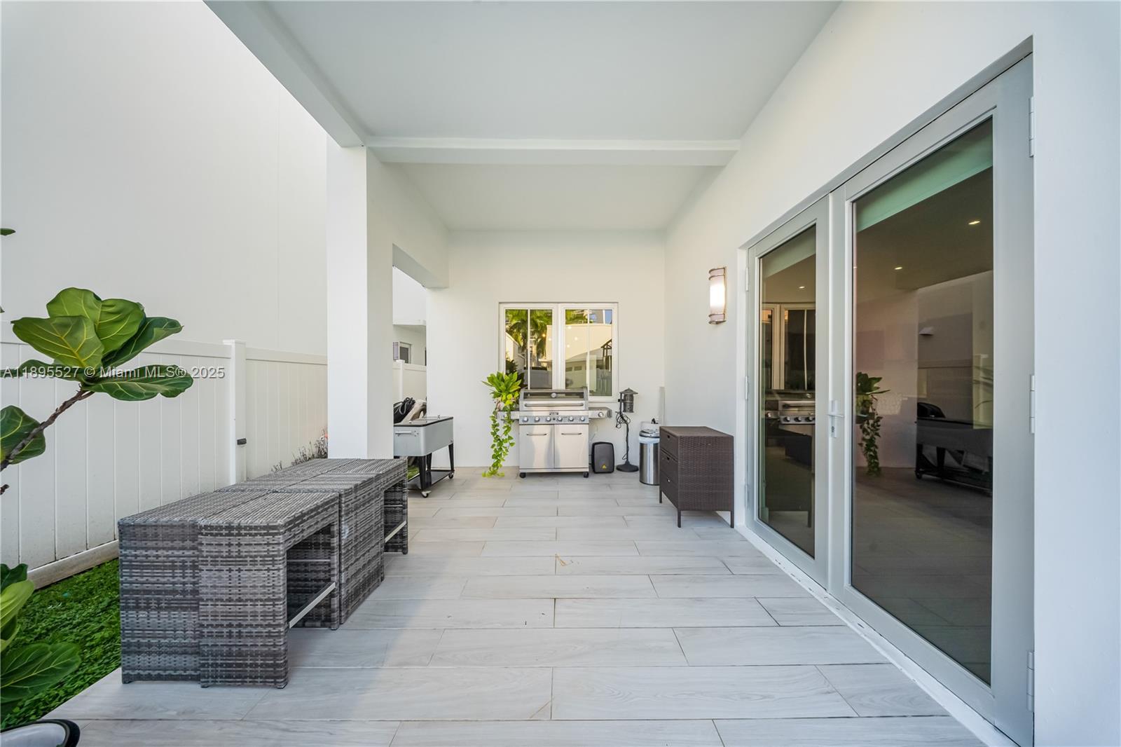 8255 NW 34th St Doral, FL 33122