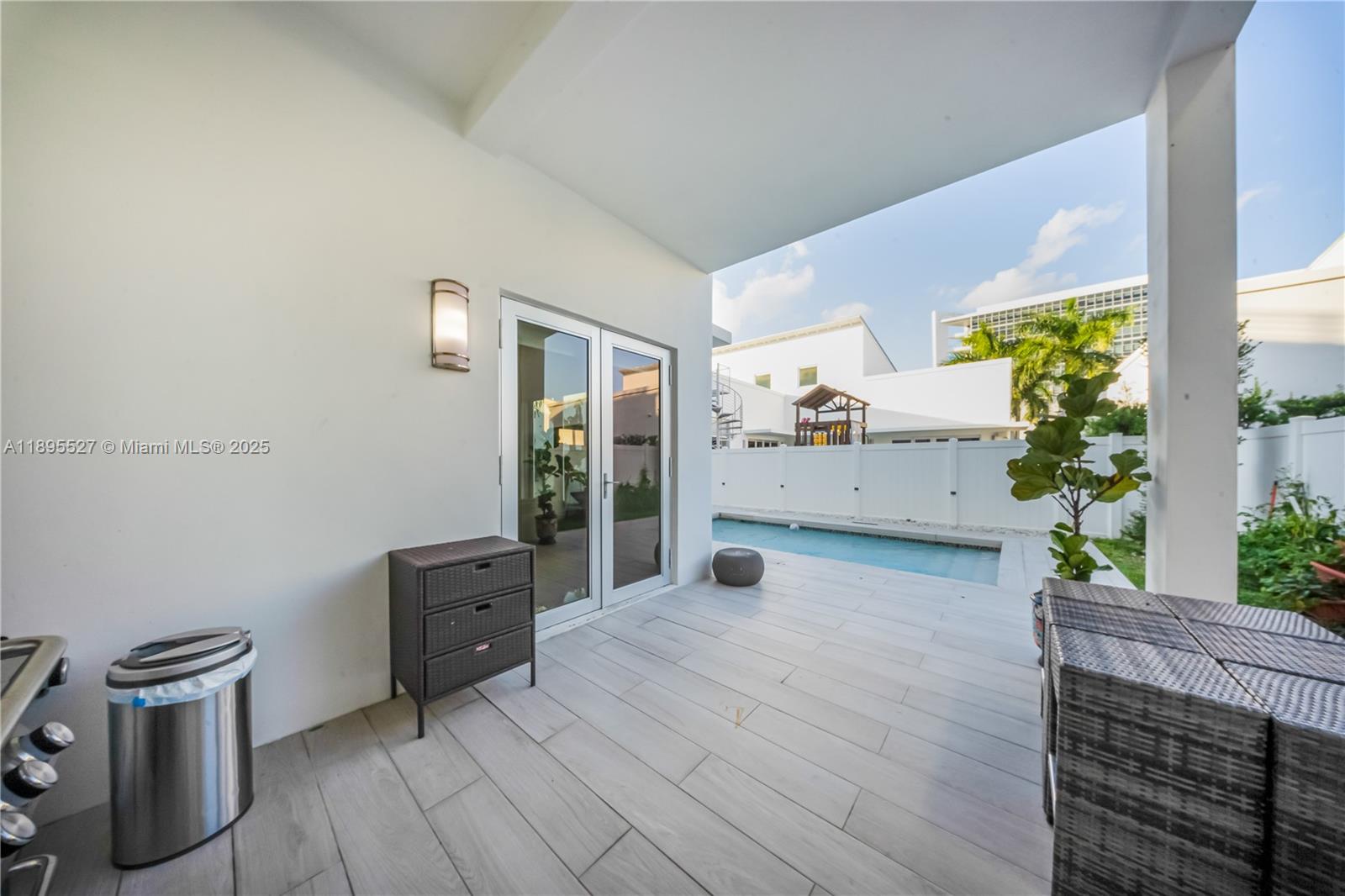 8255 NW 34th St Doral, FL 33122