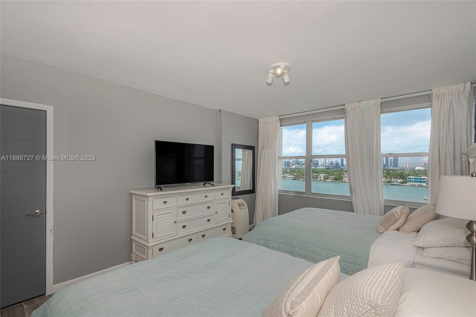 3 Island Ave #09E Miami Beach, FL 33139