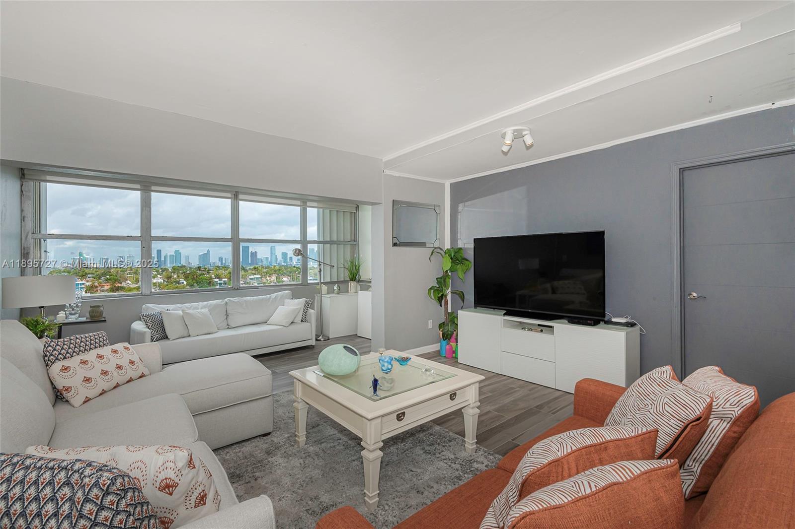 3 Island Ave #09E Miami Beach, FL 33139