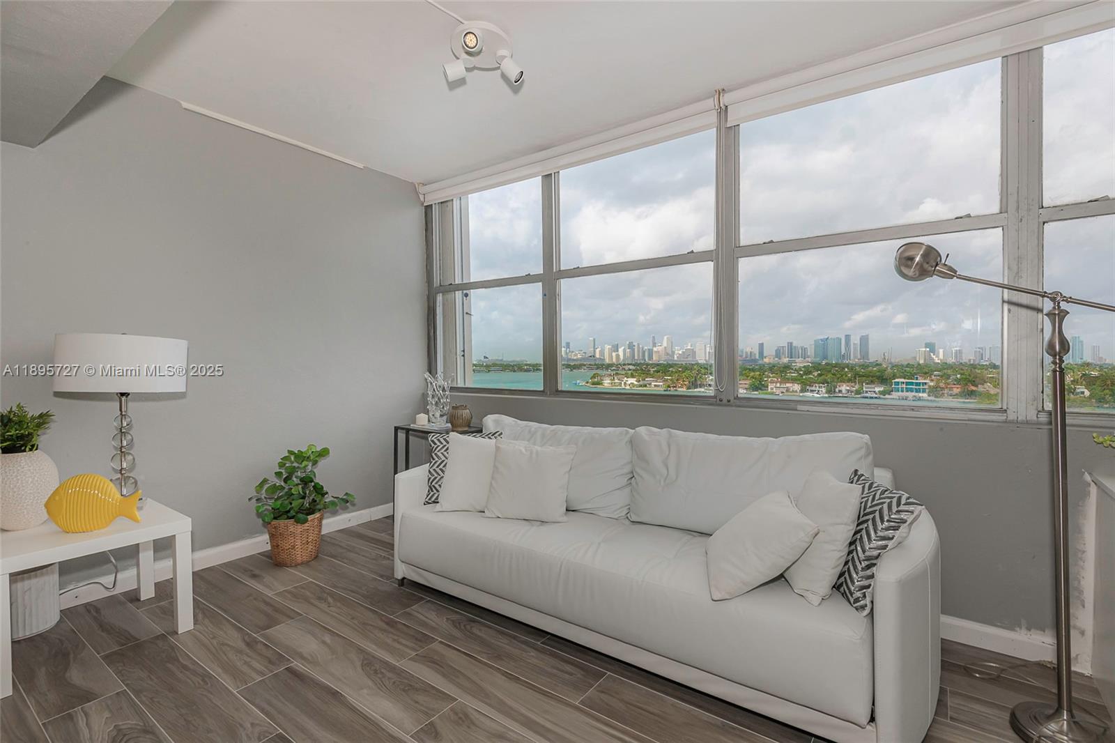 3 Island Ave #09E Miami Beach, FL 33139