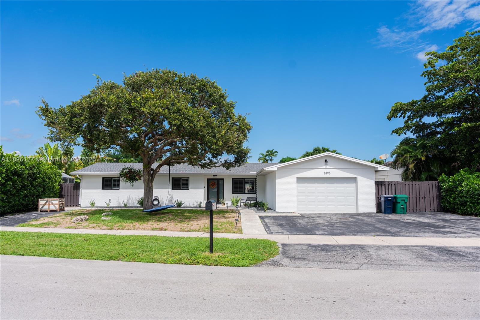 8895 SW 197th Ter