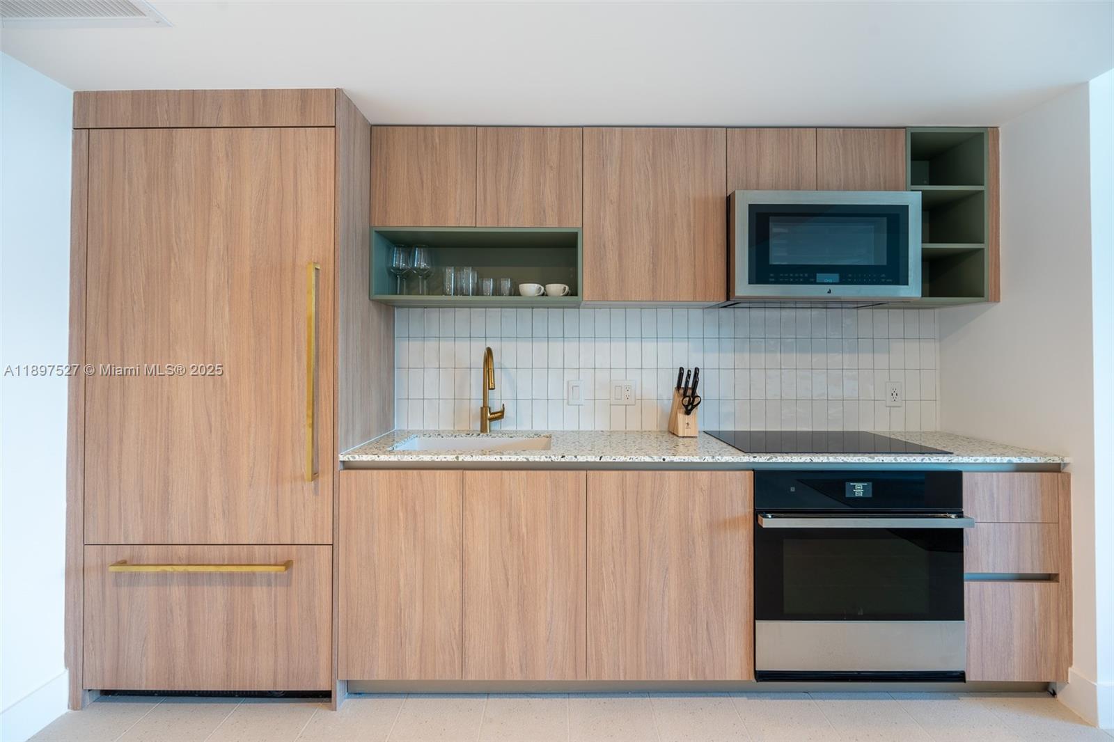 image 159 Ne 6th Street Condo17