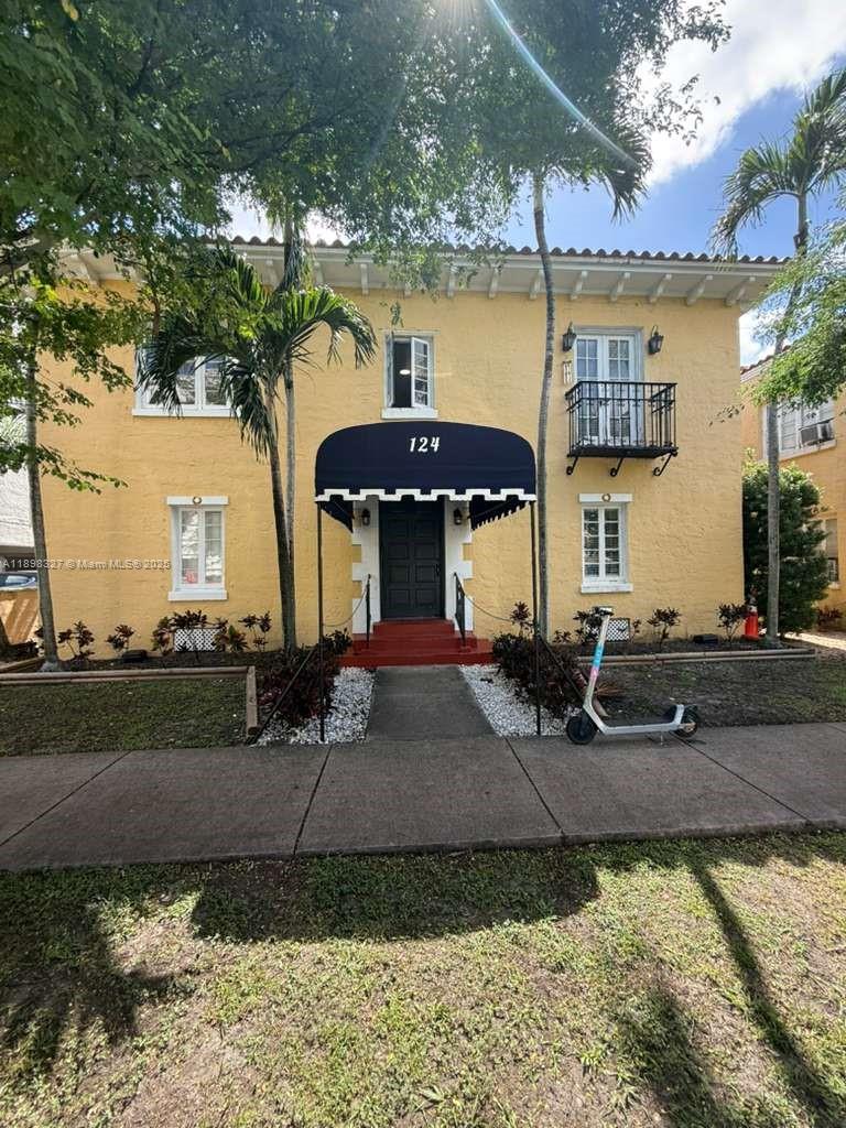 124 Mendoza Ave #8