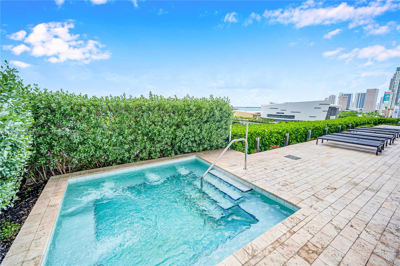 image Ten Museum Park43