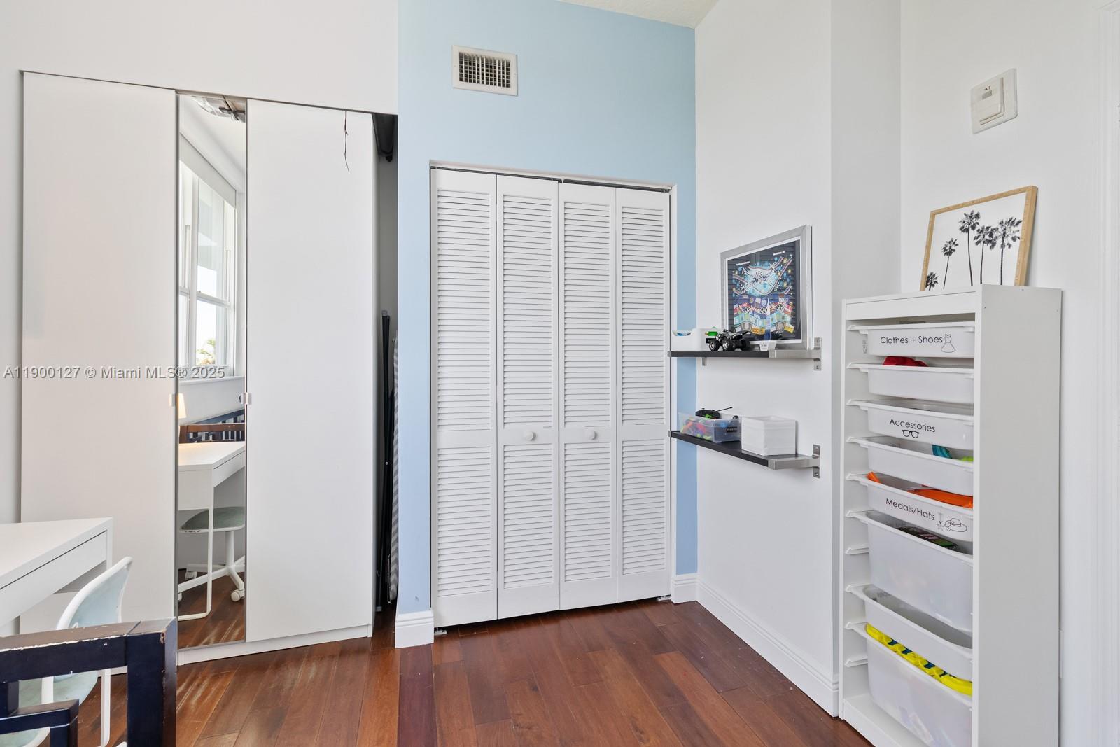 5970 Indian Crk Dr #504 Miami Beach, FL 33140