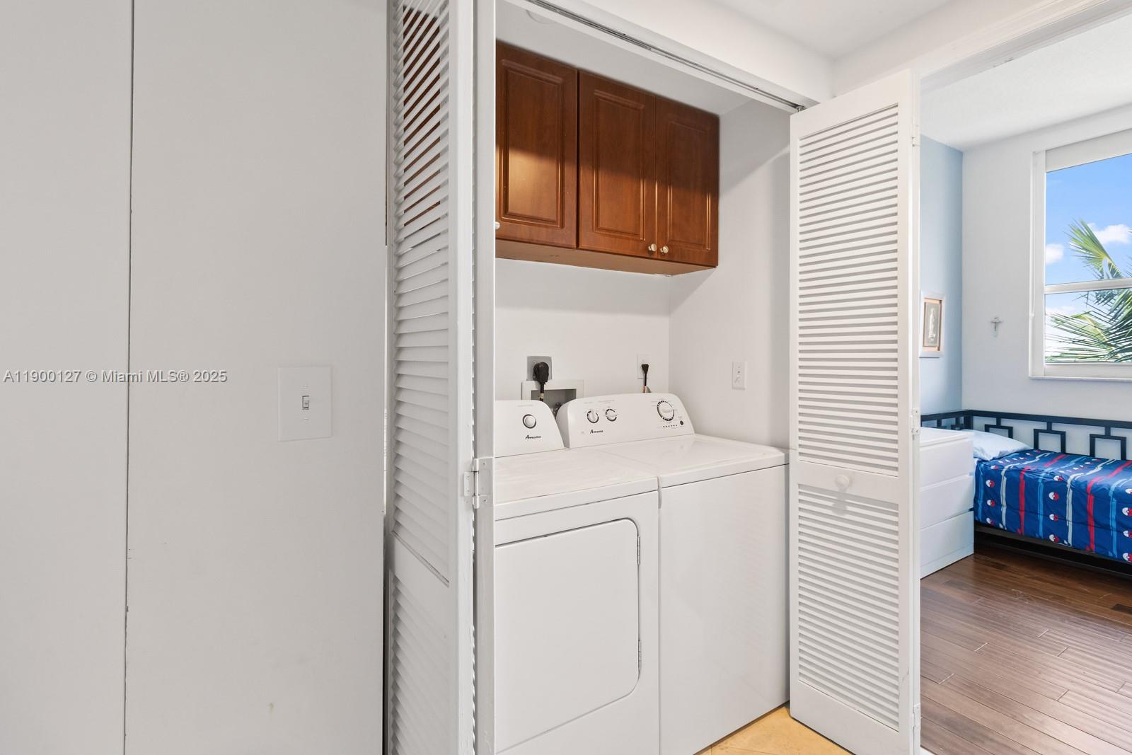 5970 Indian Crk Dr #504 Miami Beach, FL 33140