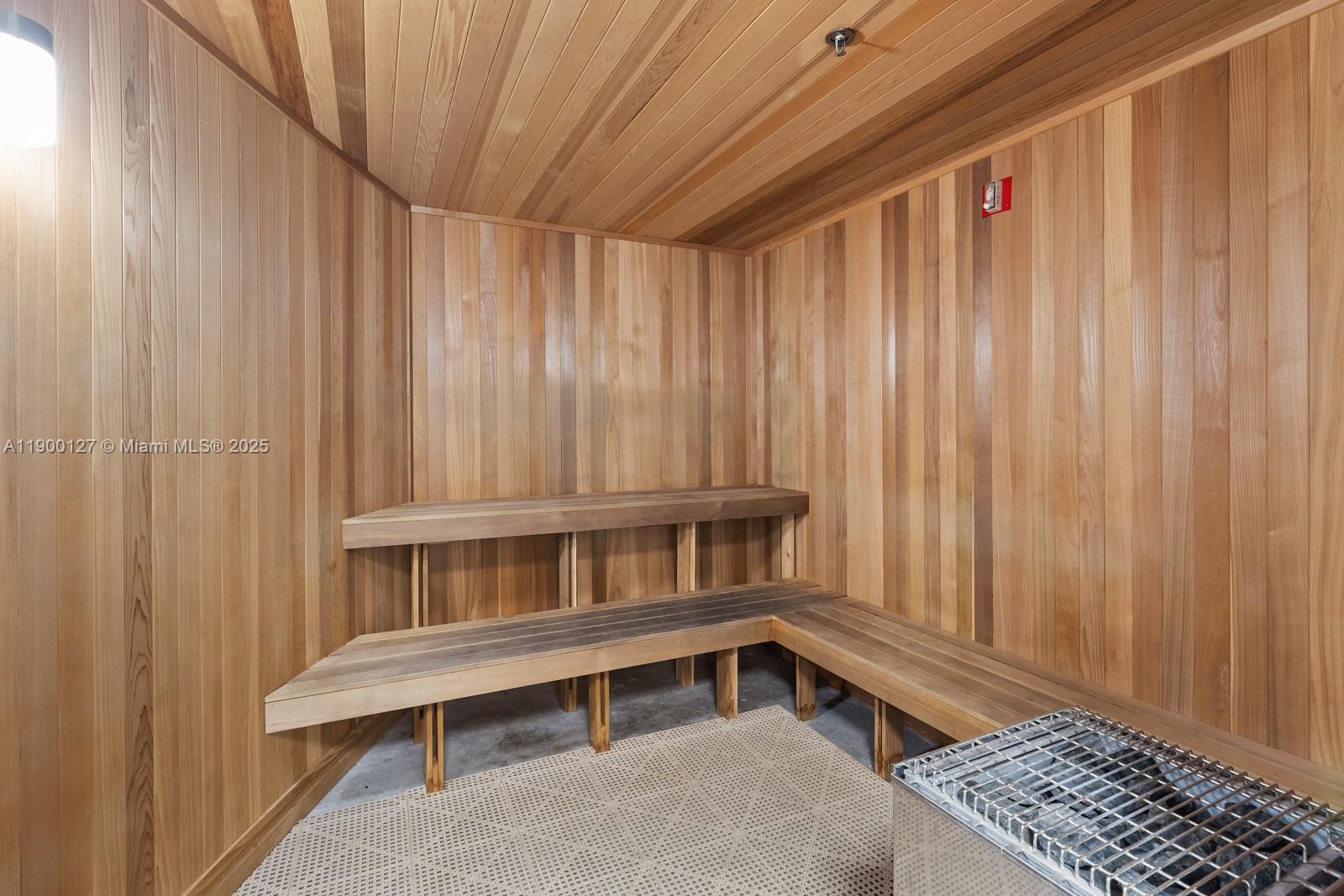 5970 Indian Crk Dr #504 Miami Beach, FL 33140