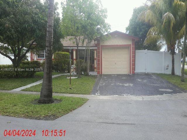 3301 NW 32nd Ct