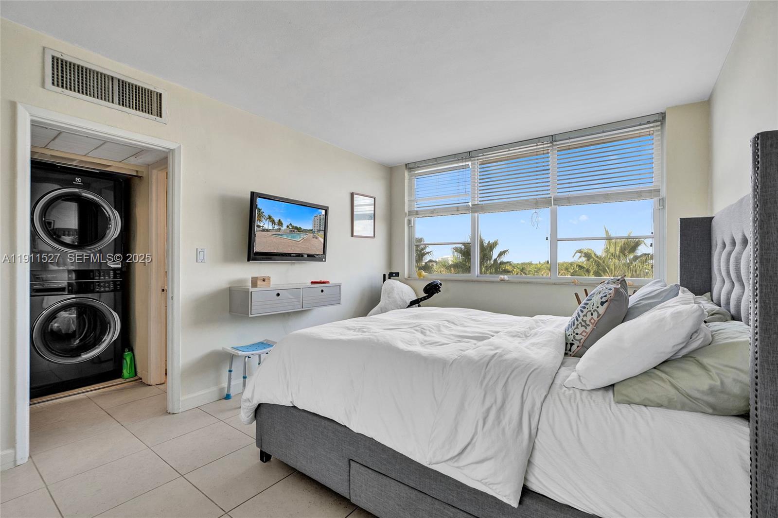 5005 Collins Ave #608 Miami Beach, FL 33140
