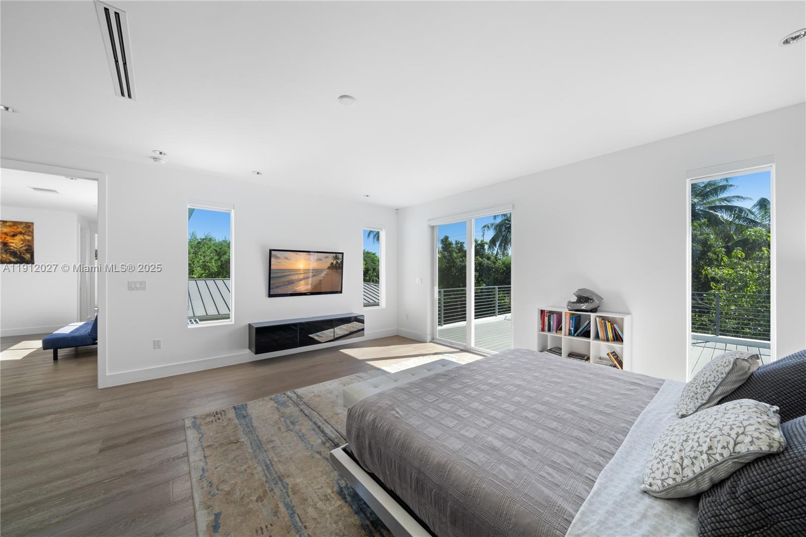 7950 SW 54th Ave Miami, FL 33143