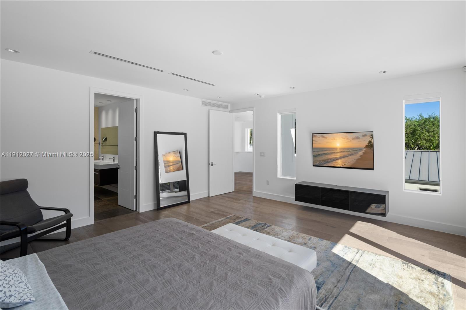 7950 SW 54th Ave Miami, FL 33143