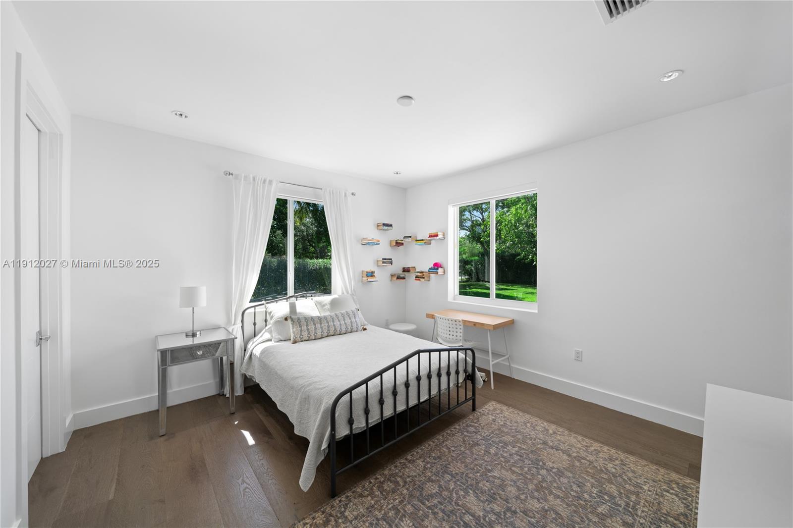 7950 SW 54th Ave Miami, FL 33143