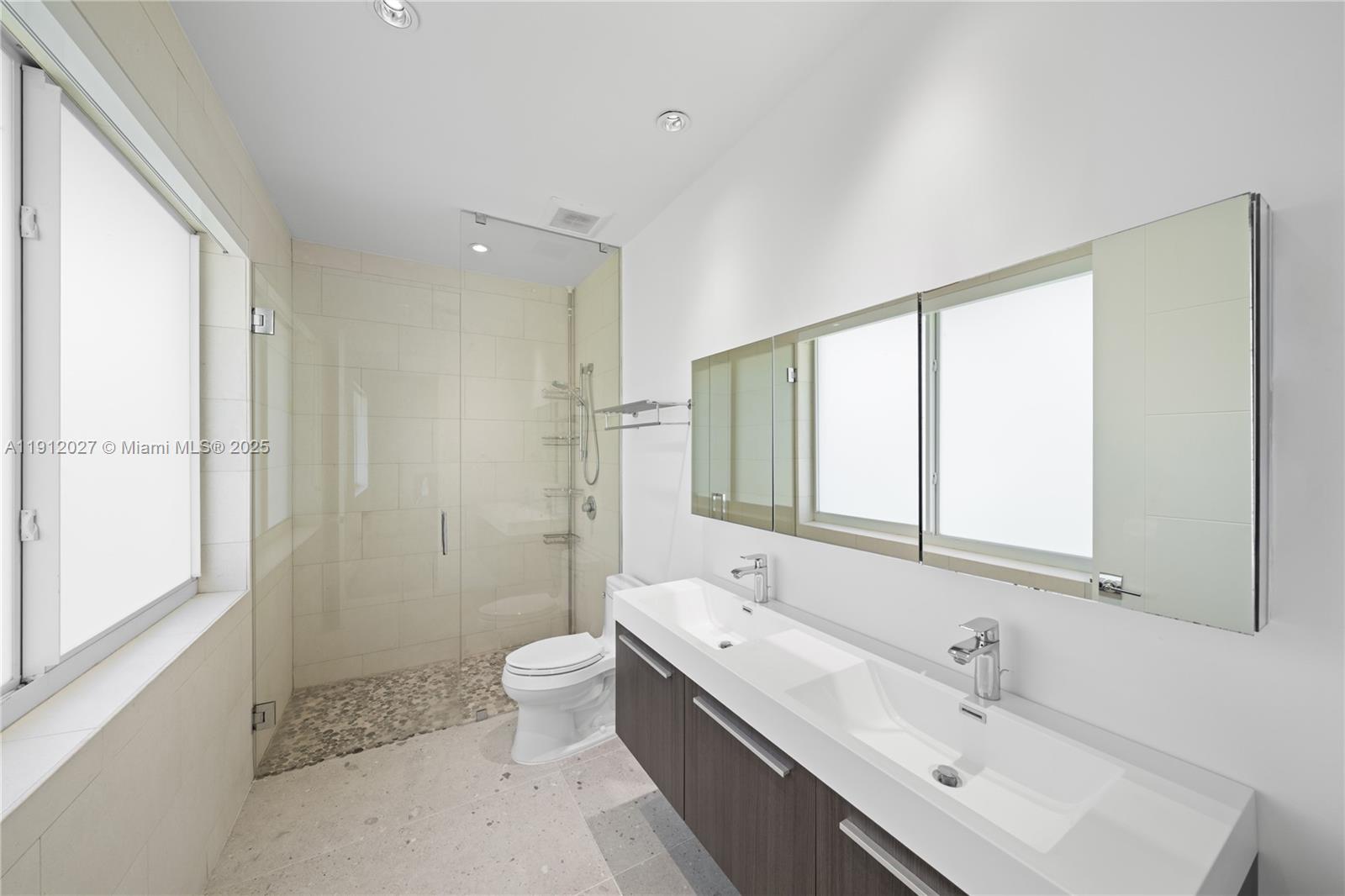 7950 SW 54th Ave Miami, FL 33143