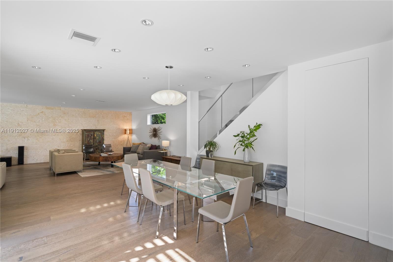 7950 SW 54th Ave Miami, FL 33143