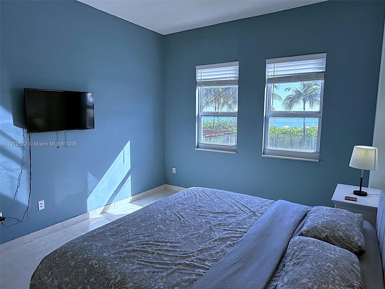 image 2080 Ocean Drive18