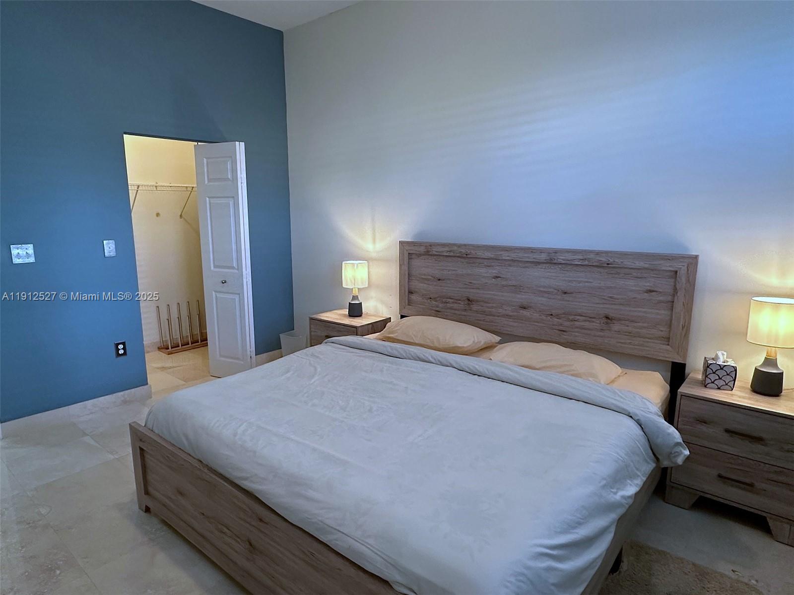 image 2080 Ocean Drive24