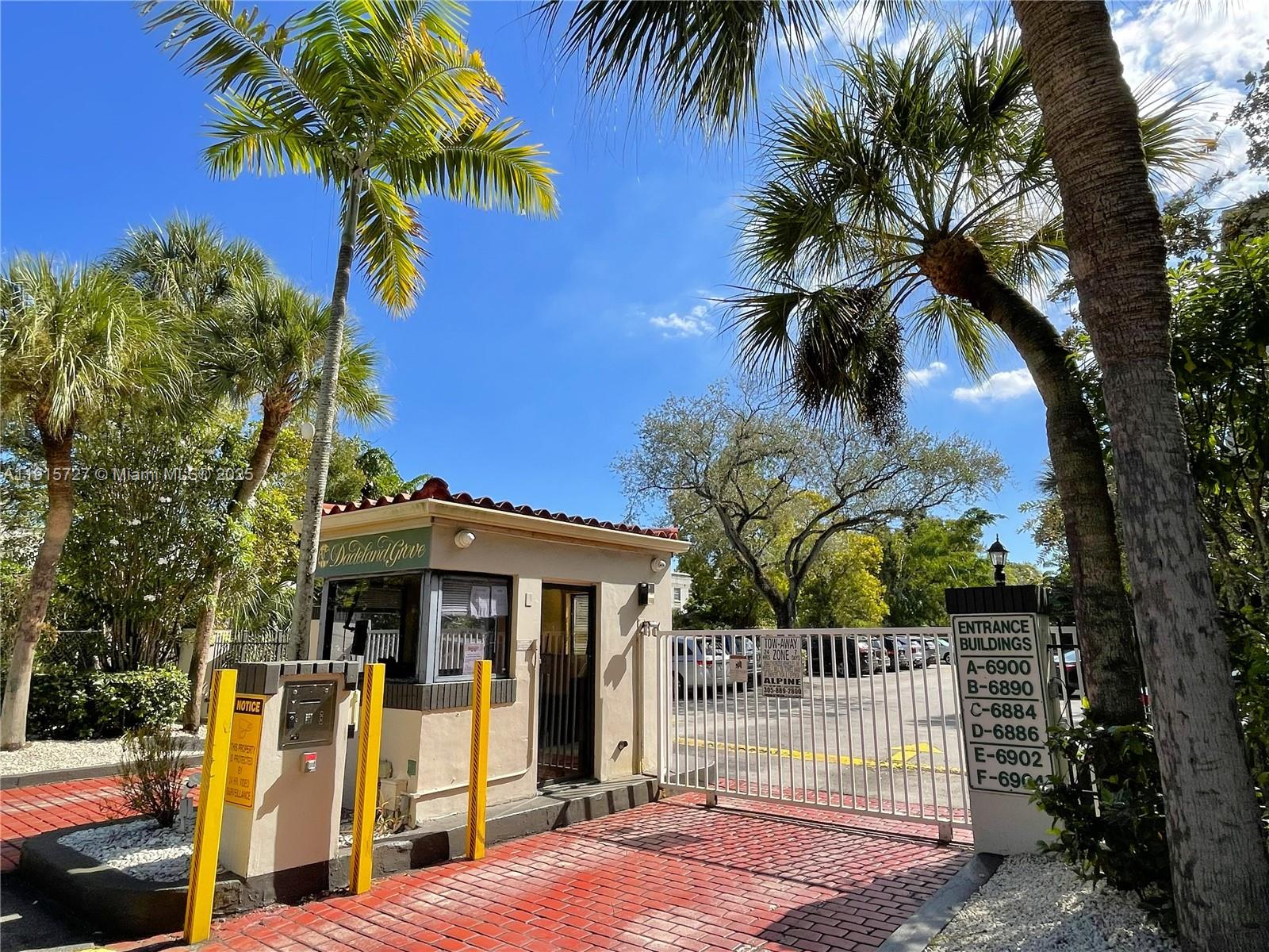 6904 N Kendall Dr #F408 Pinecrest, FL 33156