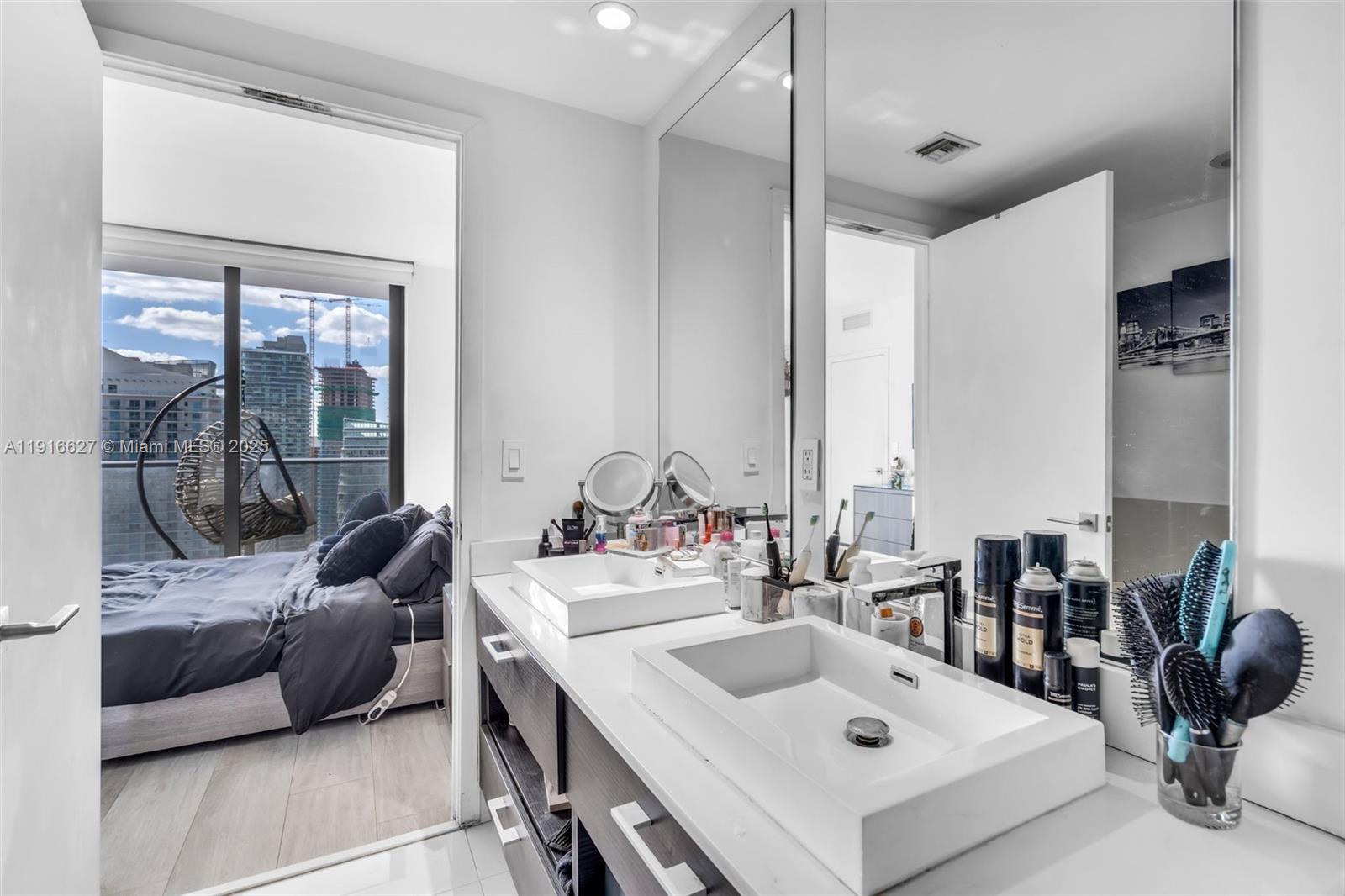 image Brickell Heights17