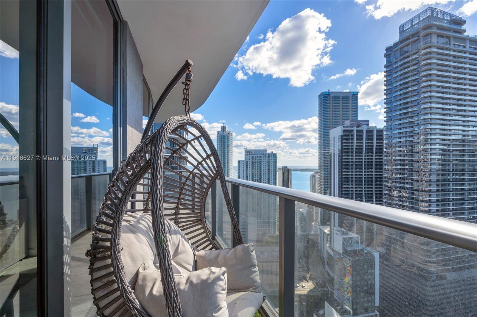 image Brickell Heights23