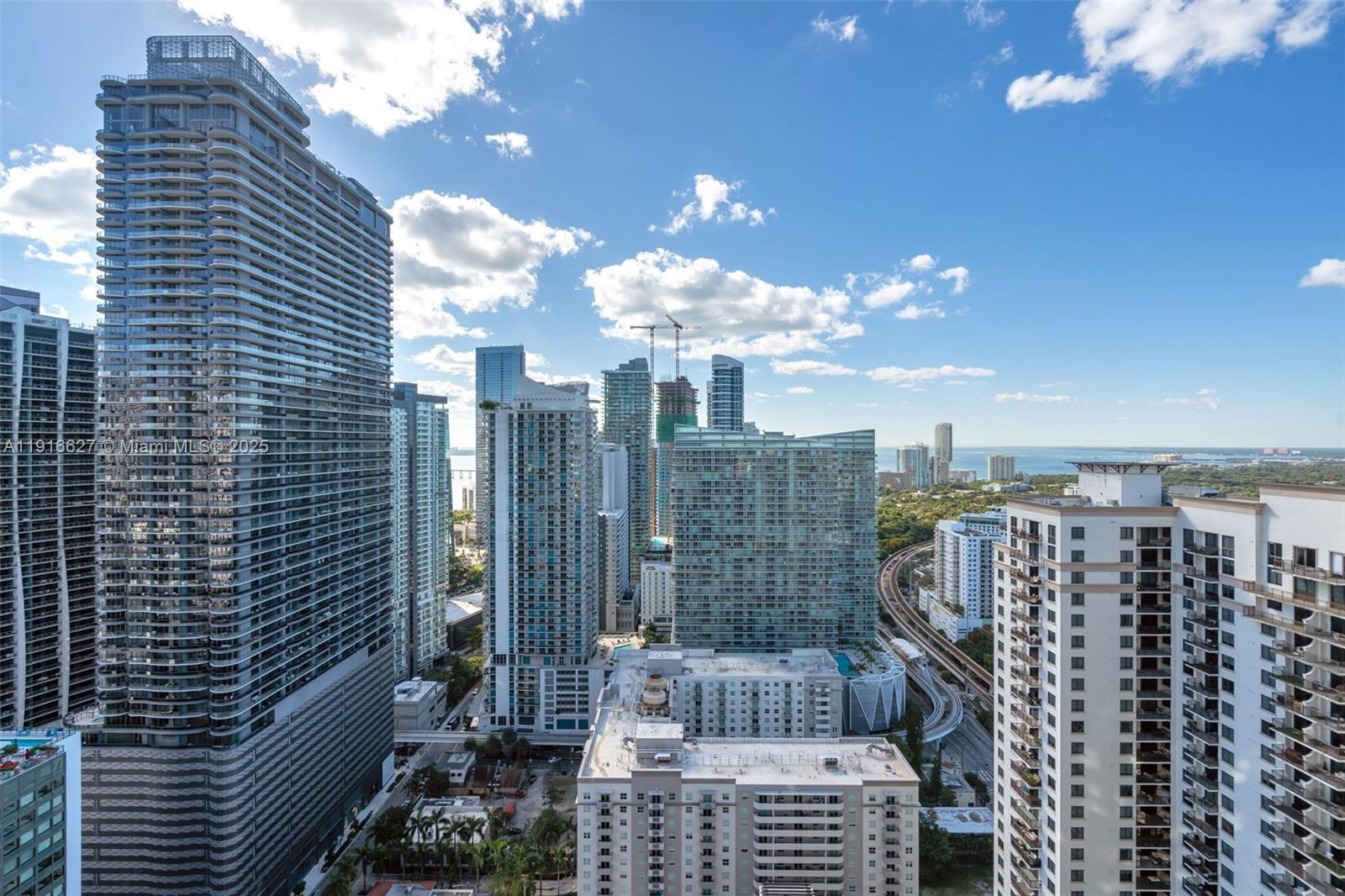 image Brickell Heights24