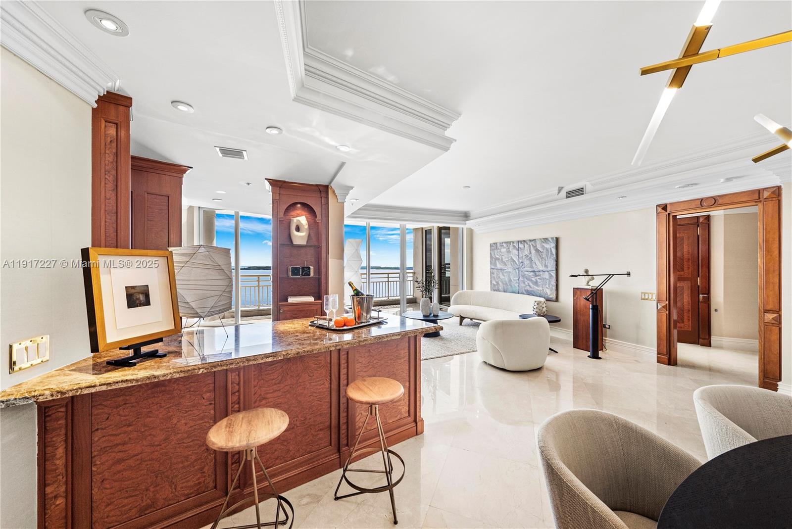 808 Brickell Key Dr #1802 Miami, FL 33131