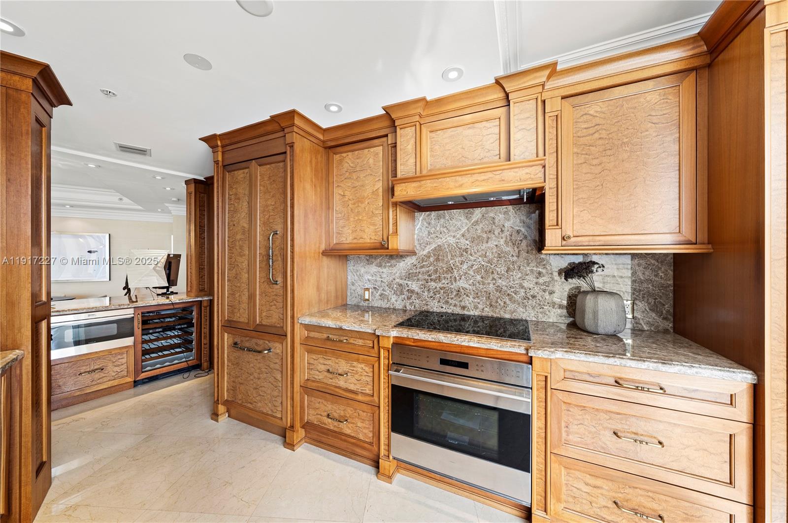 808 Brickell Key Dr #1802 Miami, FL 33131