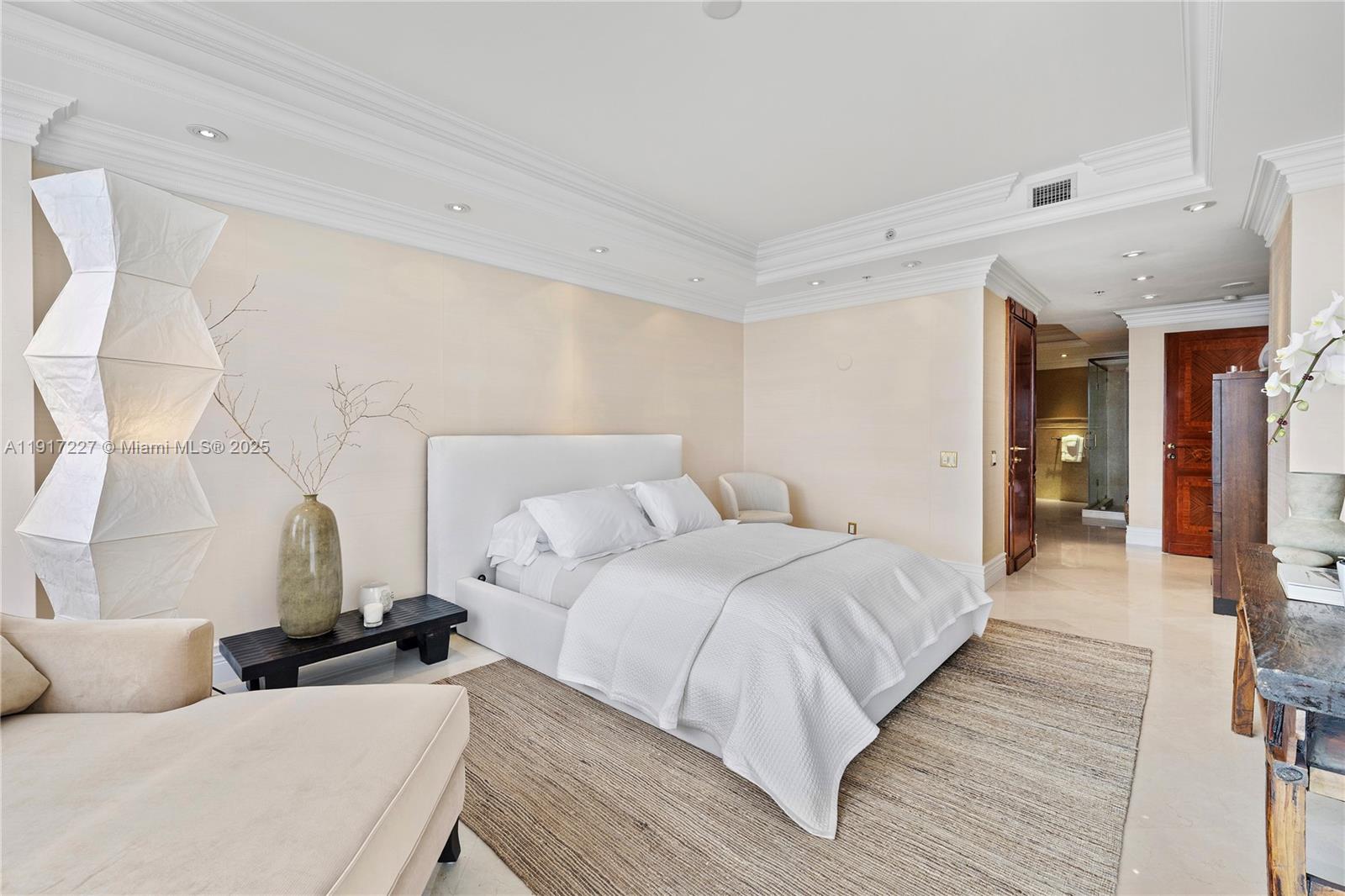 808 Brickell Key Dr #1802 Miami, FL 33131